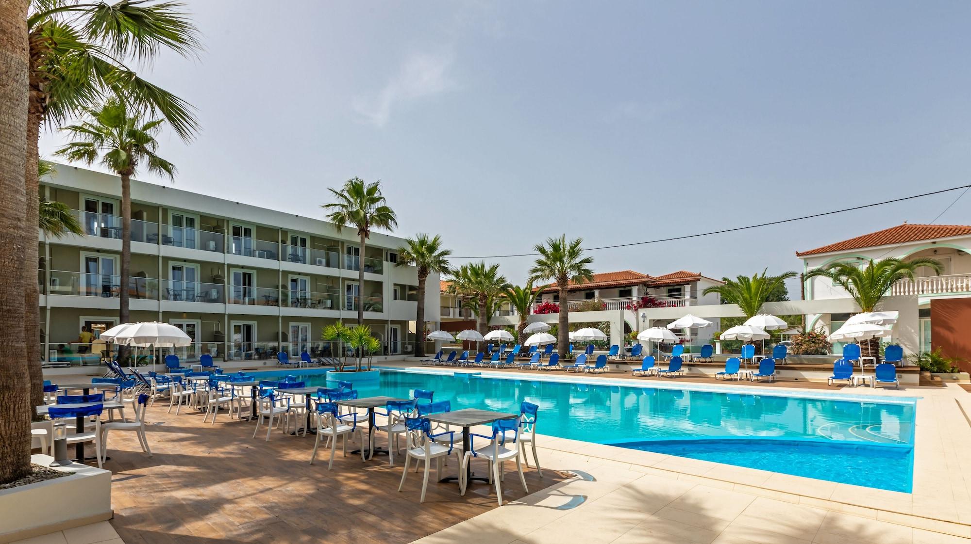 Hotel White Olive Premium Cameo
